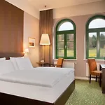 Schlosshotel Blankenburg Ξενοδοχείο 4*
