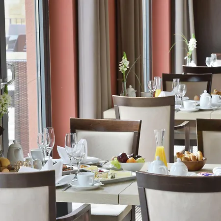 Schlosshotel Blankenburg מלון 4*