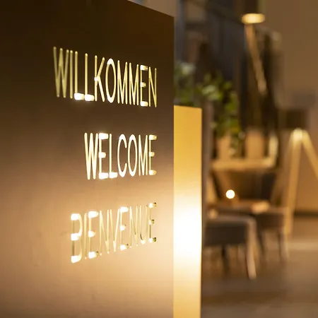 מלון Schlosshotel Blankenburg 4*